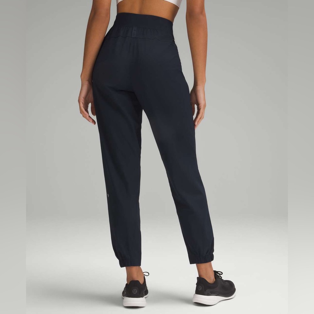 Lululemon License to Train High-Rise Pant True Navy Size 2